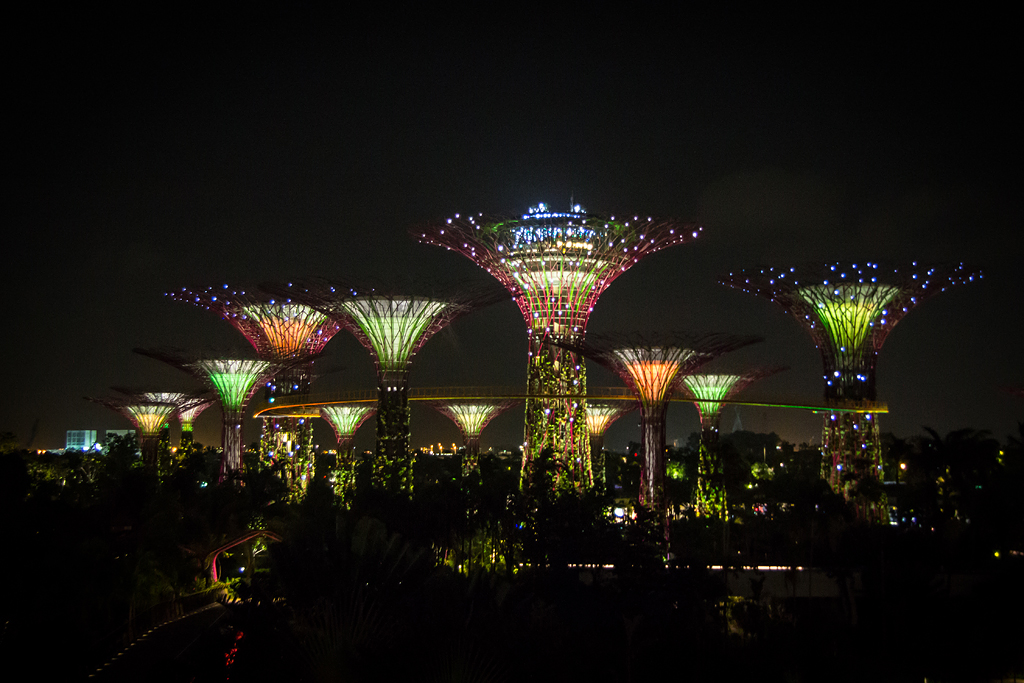 http://ovp.fi/./random/2-6.3.2013_Singapore99.jpg