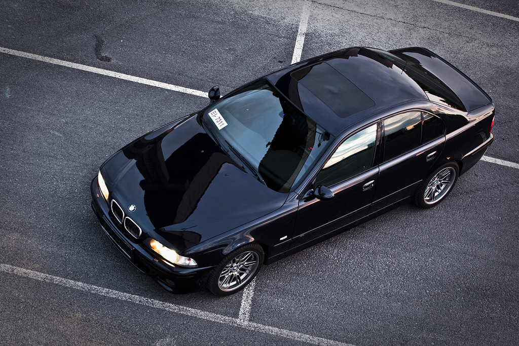 http://ovp.fi/./random/27.7.2009_Oulu_BMW_E39_M5_95.jpg